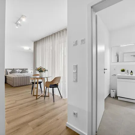 Maximin - Upscale Near Porta Nigra Trier