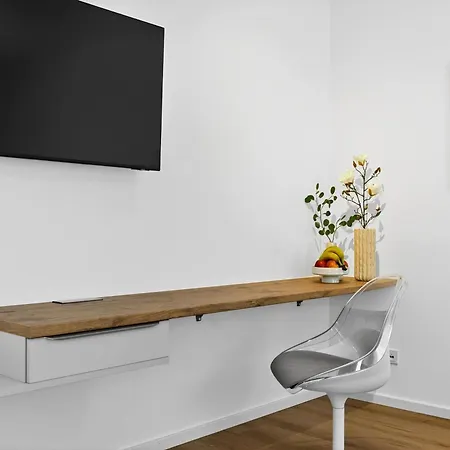 Apartman Maximin - Upscale Near Porta Nigra *