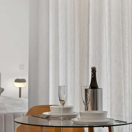 Maximin - Upscale Near Porta Nigra *